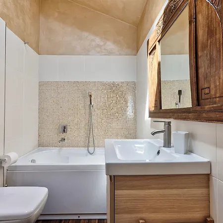 Savoia Wooden Duplex Apt
