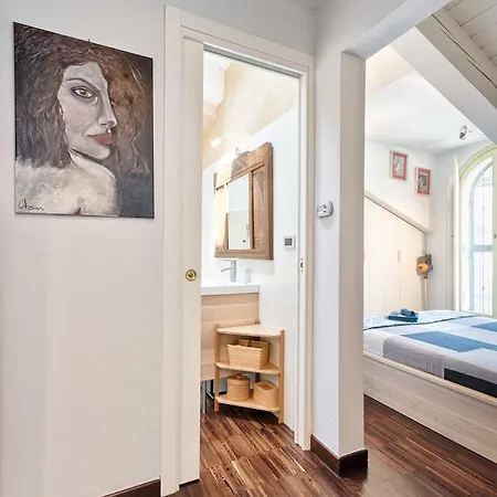 Savoia Wooden Duplex Apt Turín