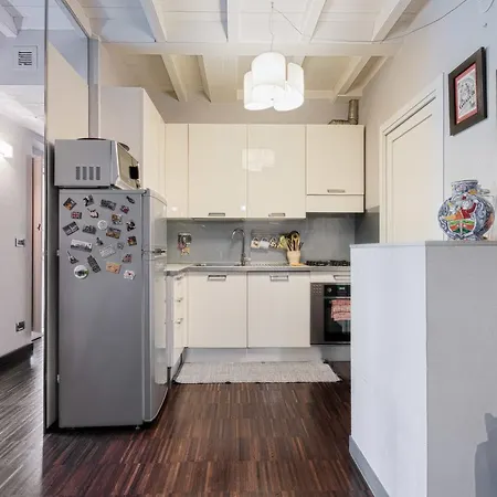 Savoia Wooden Duplex Apt * Turín