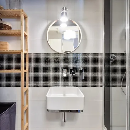 Savoia Wooden Duplex Apt * Turín